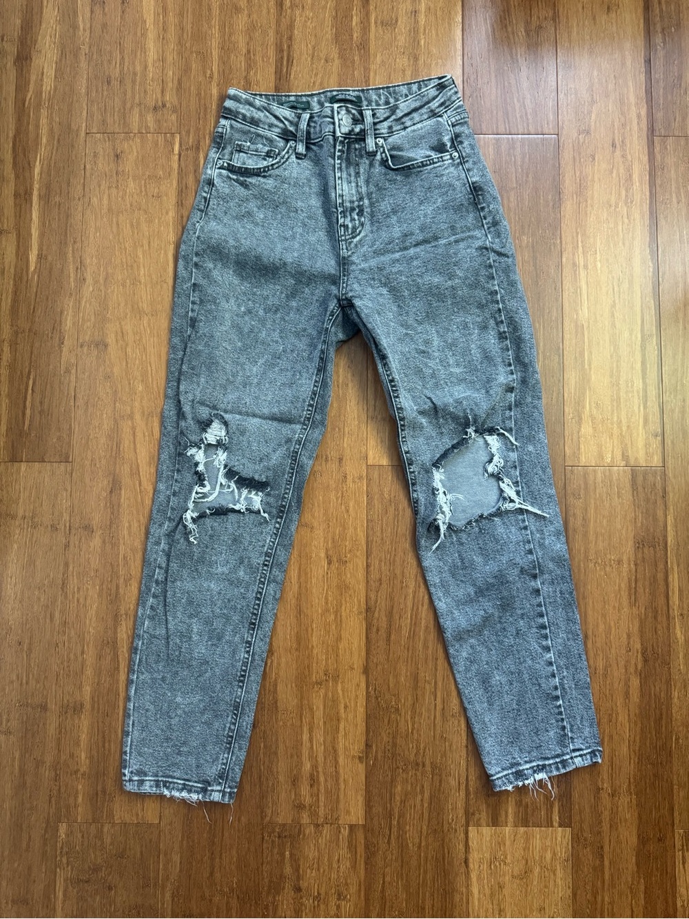 Women’s ripped mom jeans